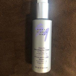 MONAT Studio One™ Frizz-Fix Smoothing Hair Primer